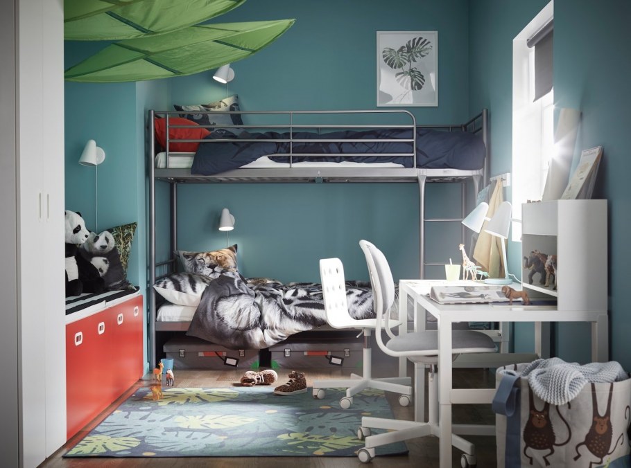 Белая комната для подростка