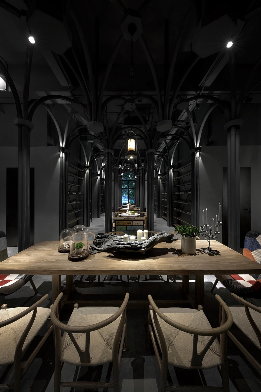 Бар в готическом стиле