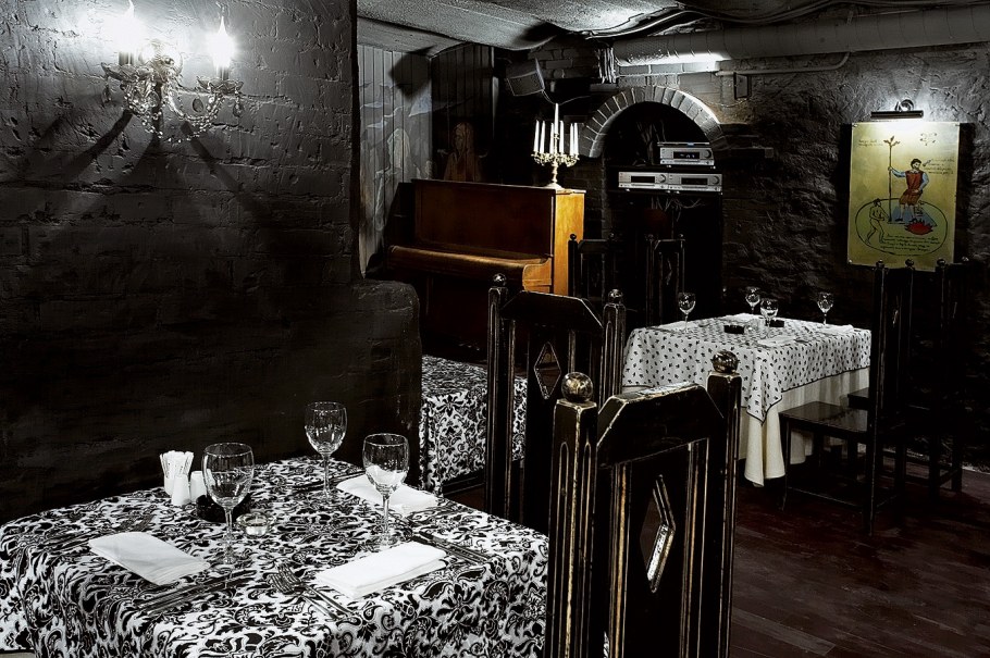 Эдинбургский отель Witchery by the Castle