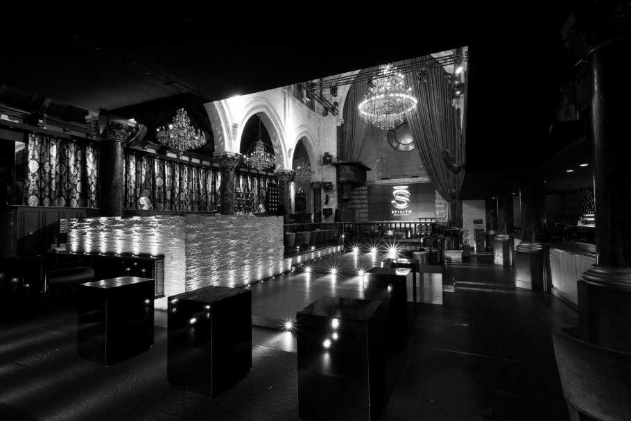 Vampire Cafe (Япония)