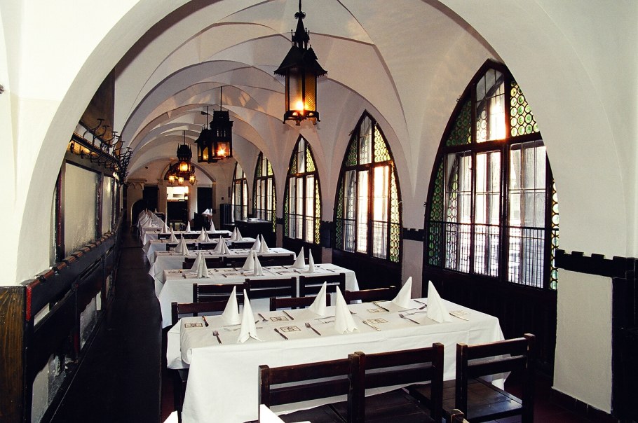 Кафе в стиле Готика