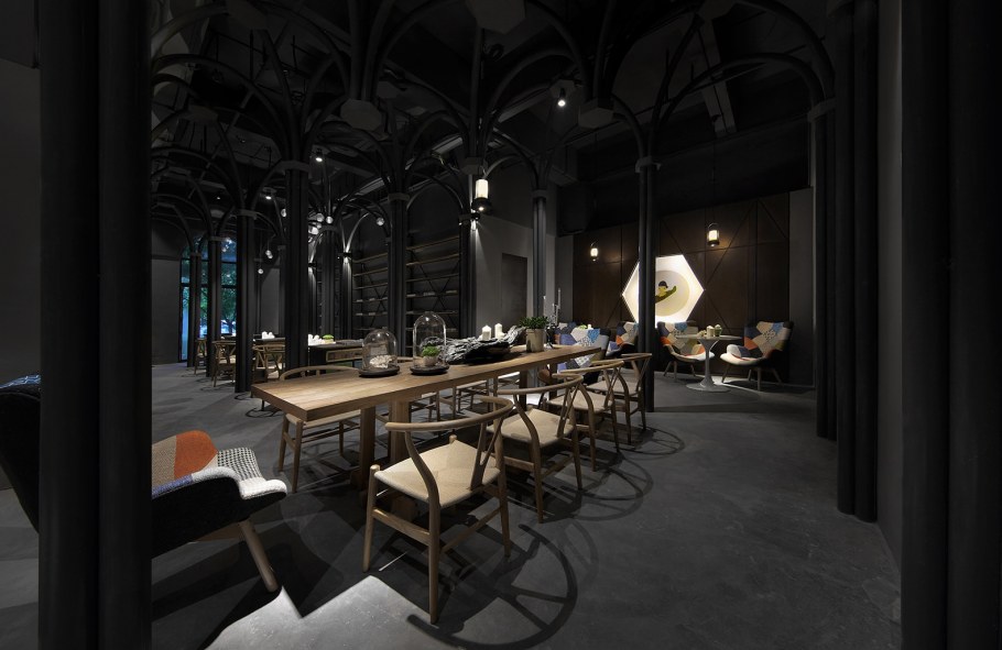 Интерьер ресторана в стиле Готика