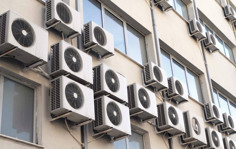 Кондиционер на фасаде