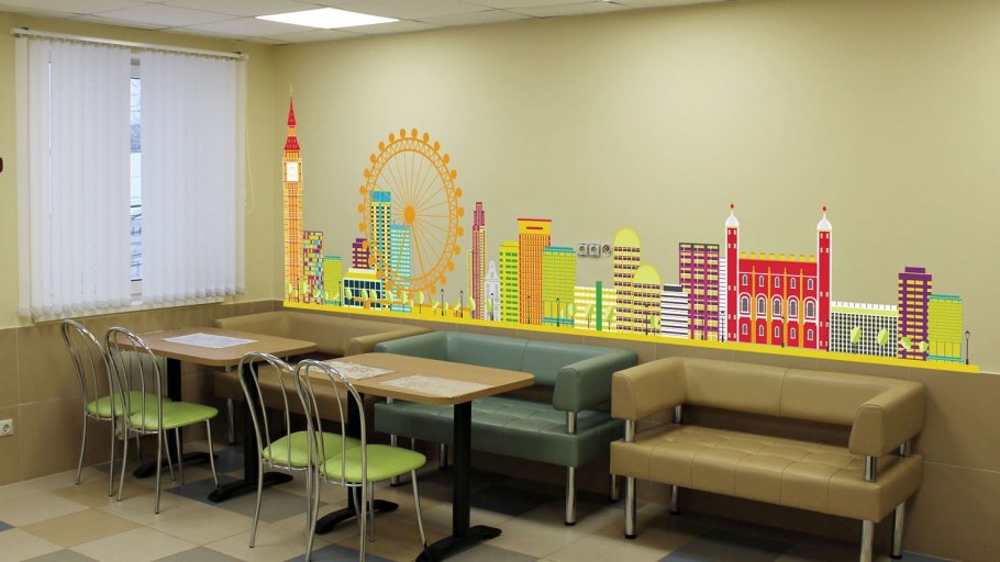 Декор на стенах английского кабинета