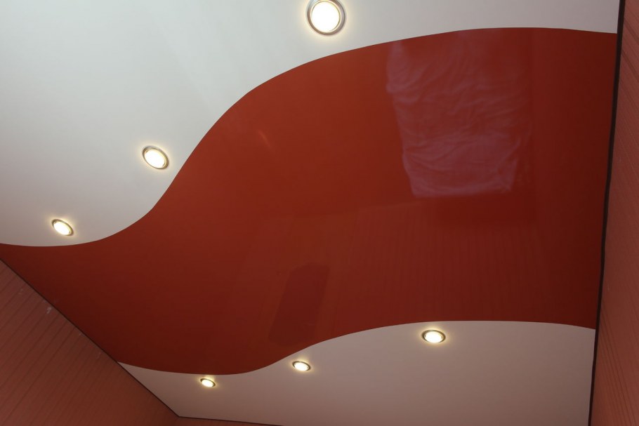 Резные натяжные потолки в интерьере