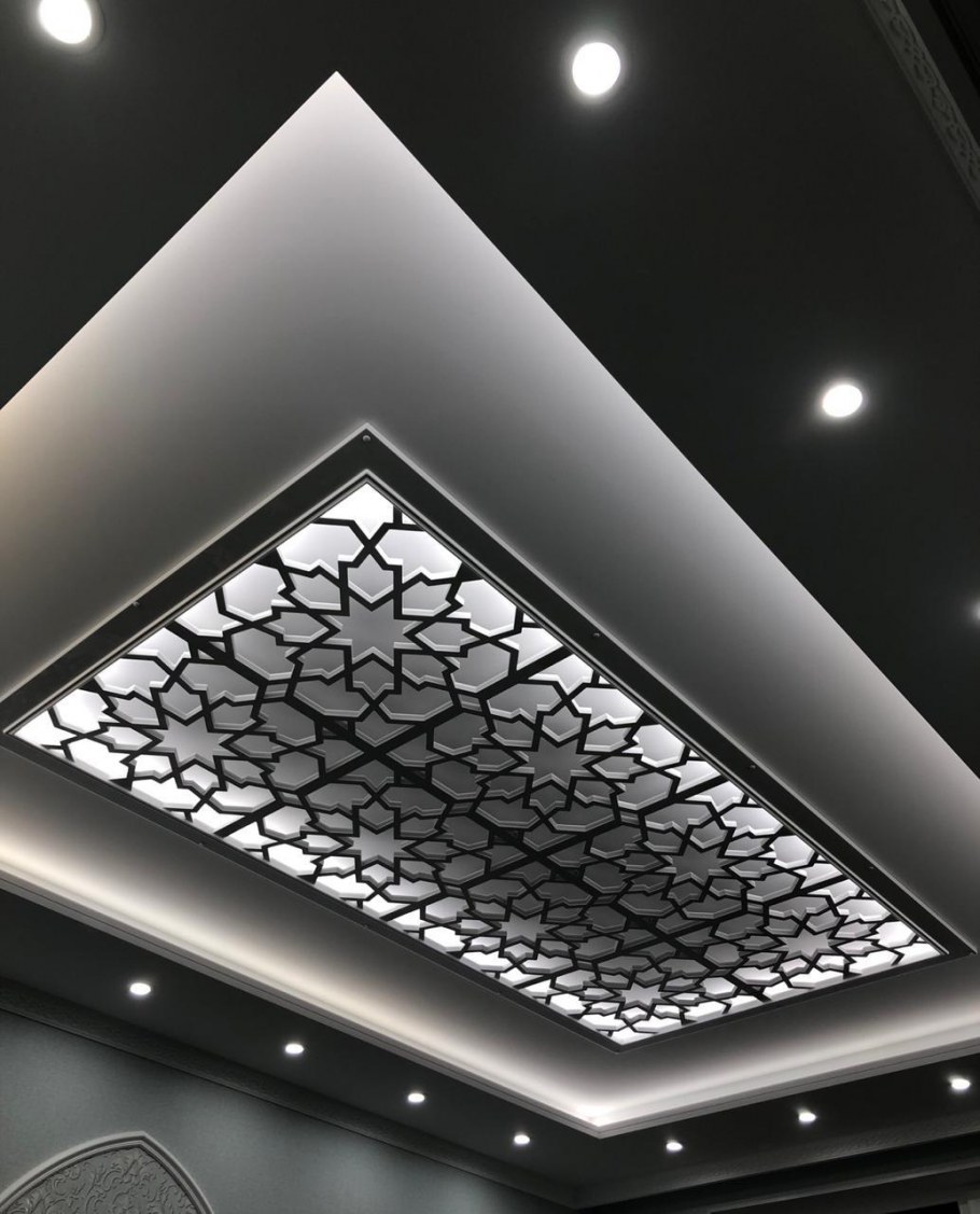 Фигурный потолок