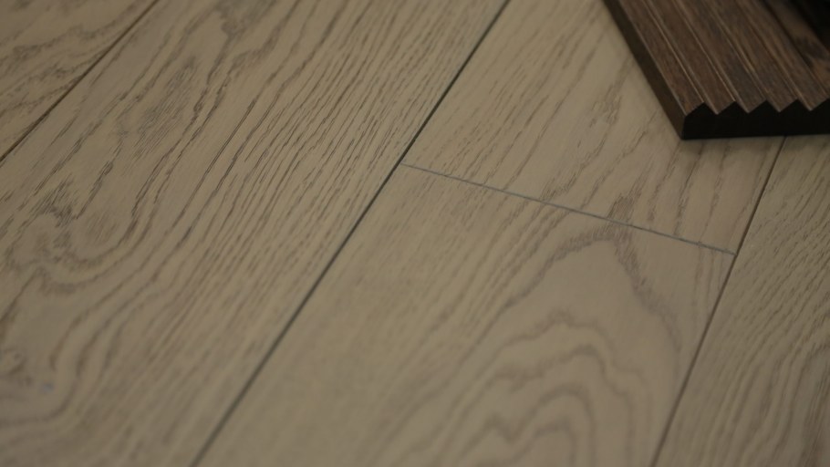 Solid Wood parquet Flooring