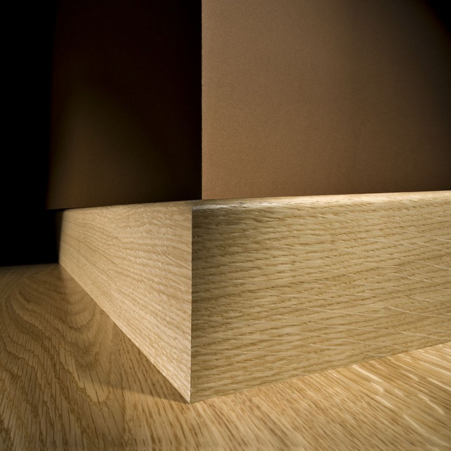 Стык стены и пола без плинтуса