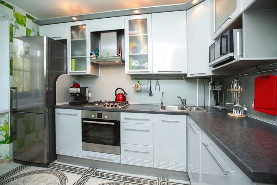 Серые кухни