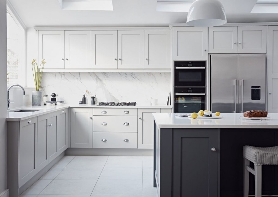 Серый кухонный гарнитур