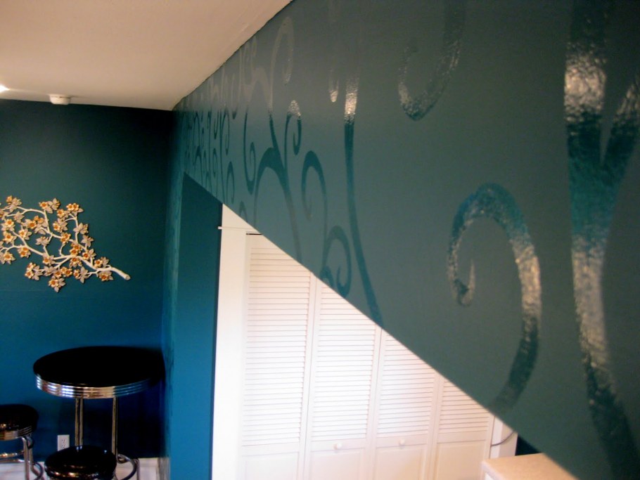 Глянцевыt стены интерьер