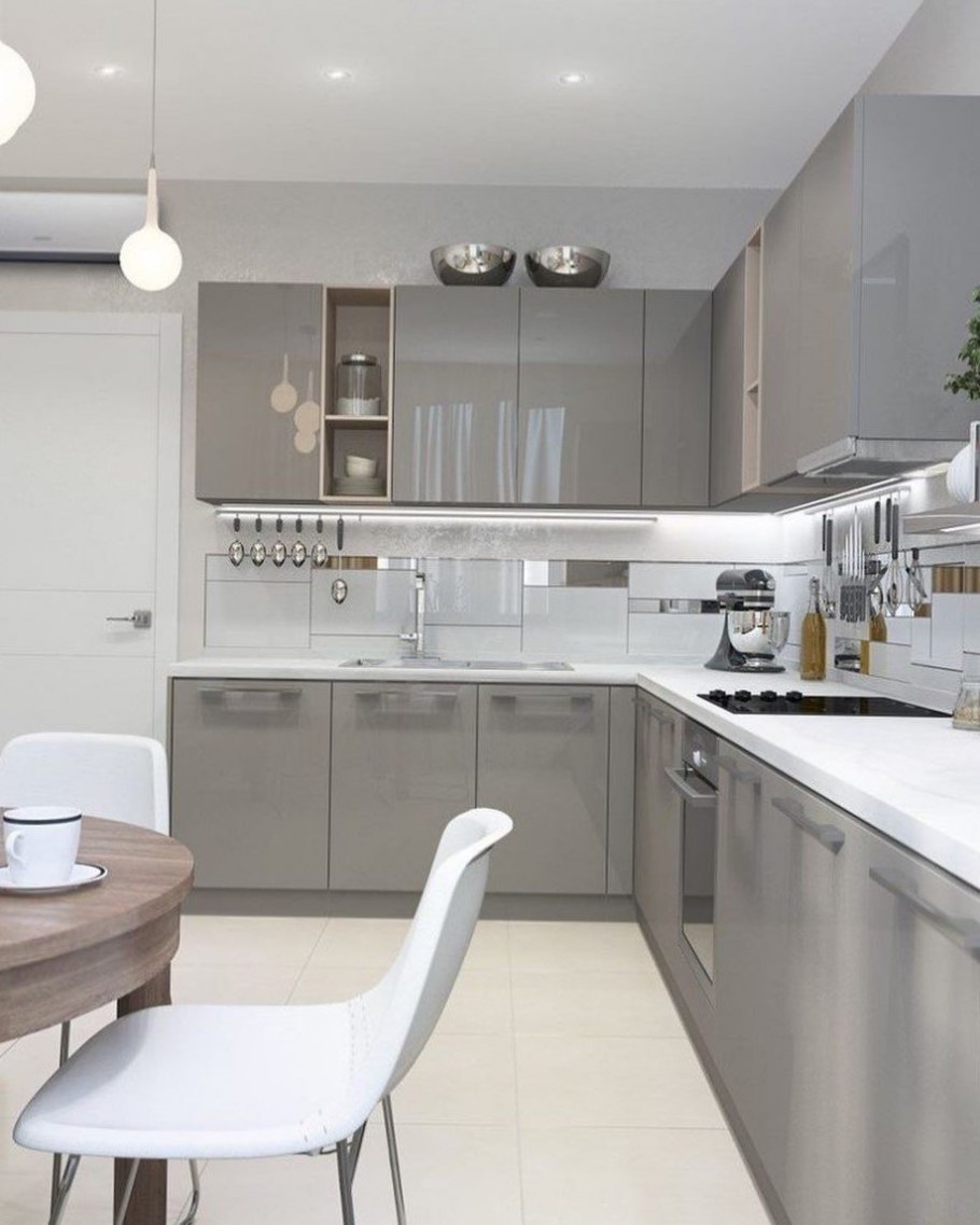 Белая кухня Хай тек