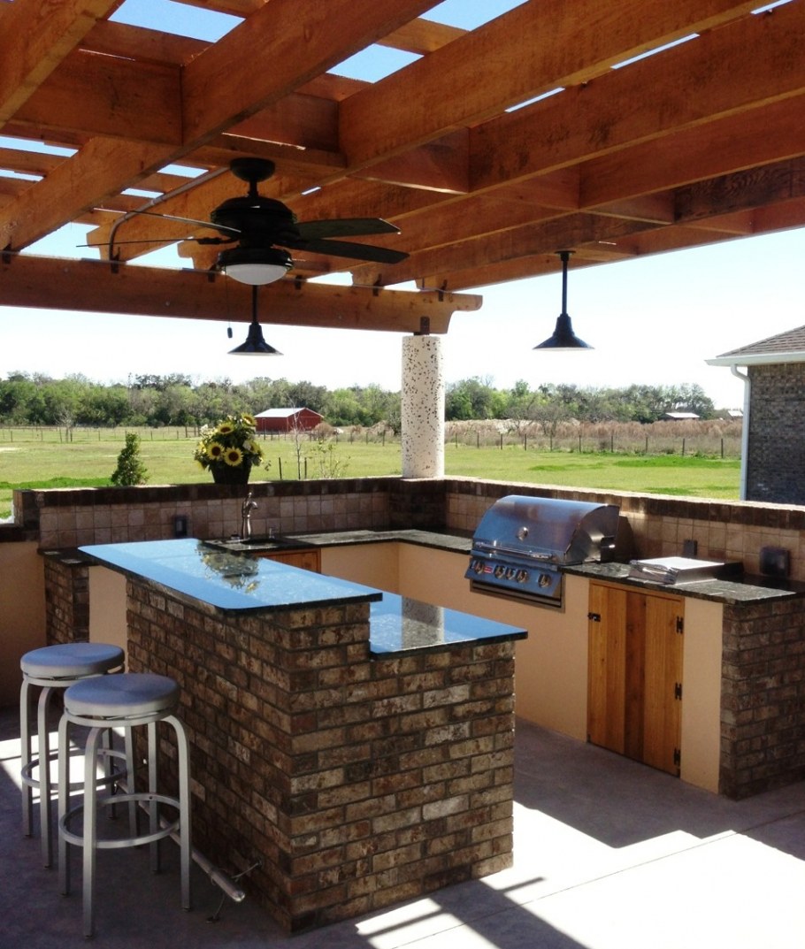 Барбекю с барной стойкой