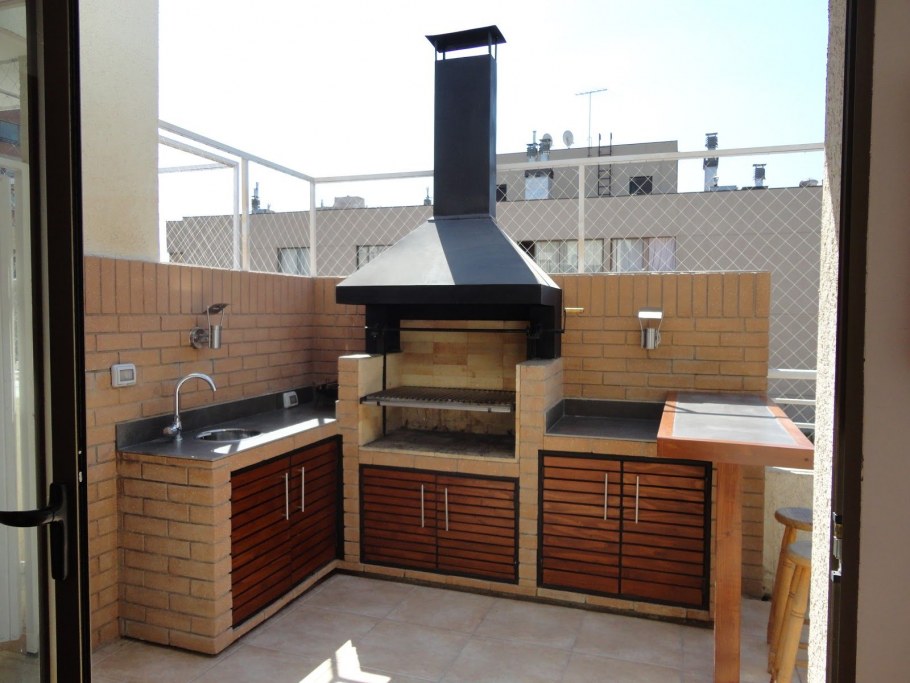 Угловая летняя кухня