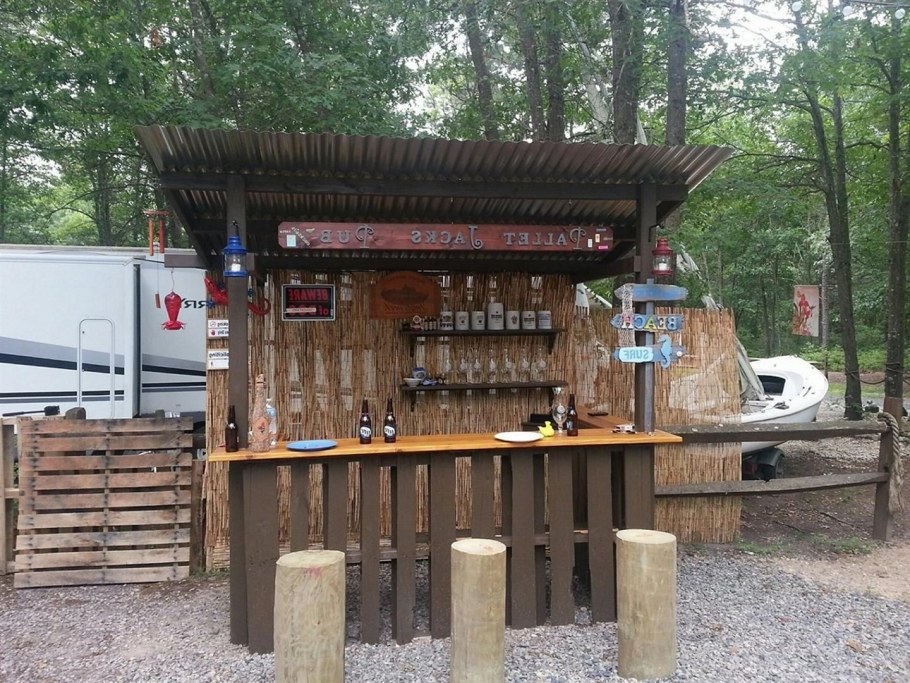 Барные стойки из поддонов