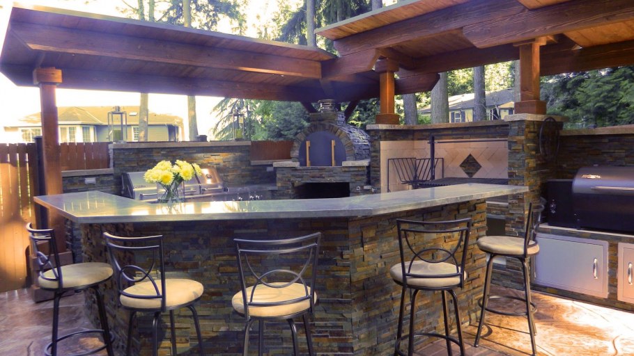 Деревянная уличная кухня