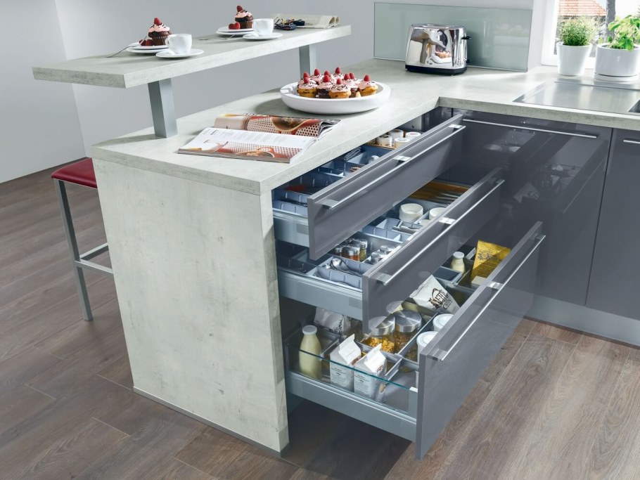 Многофункциональный кухонный гарнитур