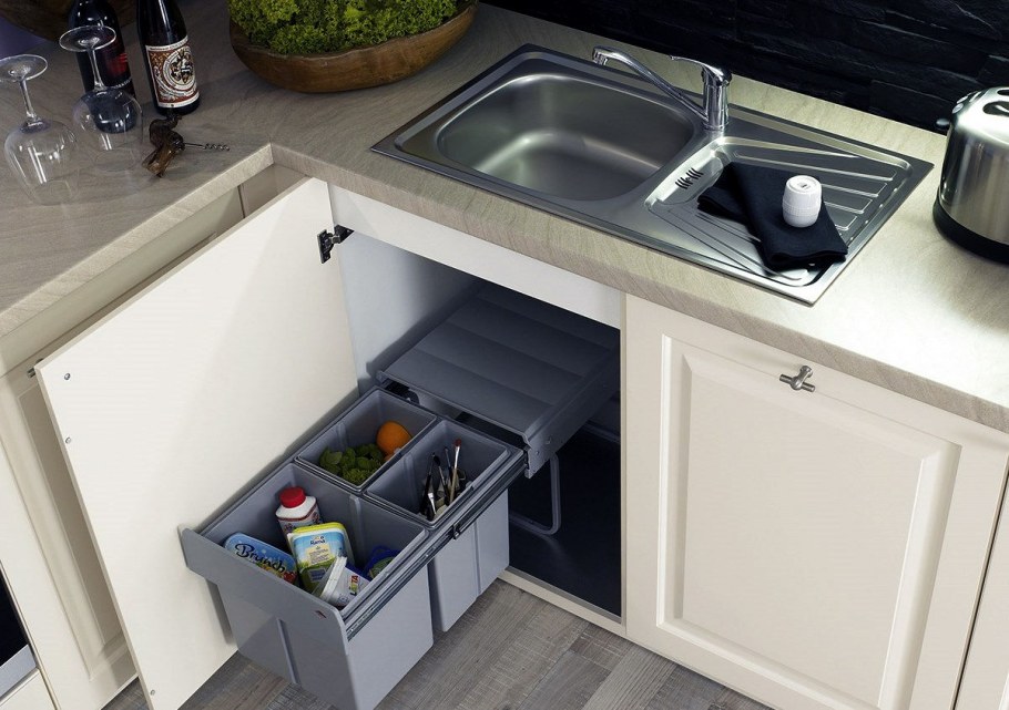 Узкий шкафчик для кухни