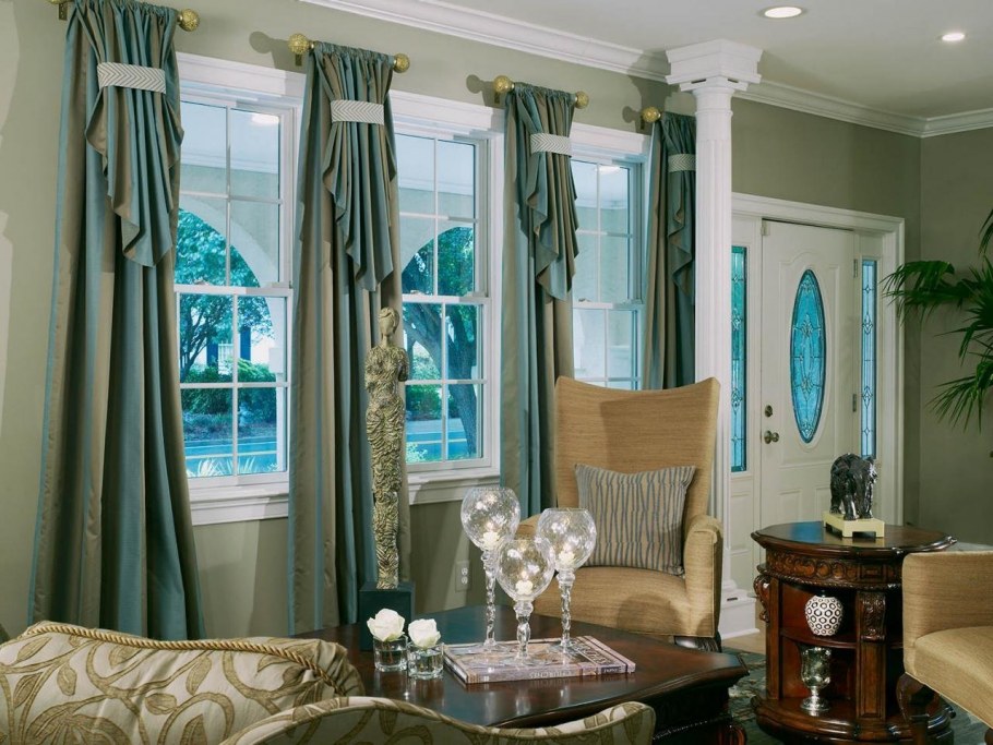 Шторы на эркерное окно в гостиной