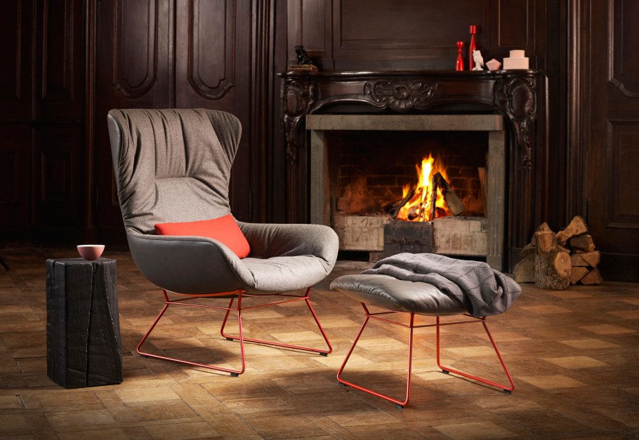 Кресло у камина