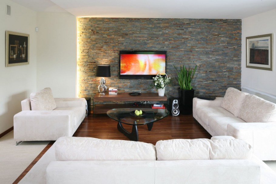 Акцентная стена за телевизором