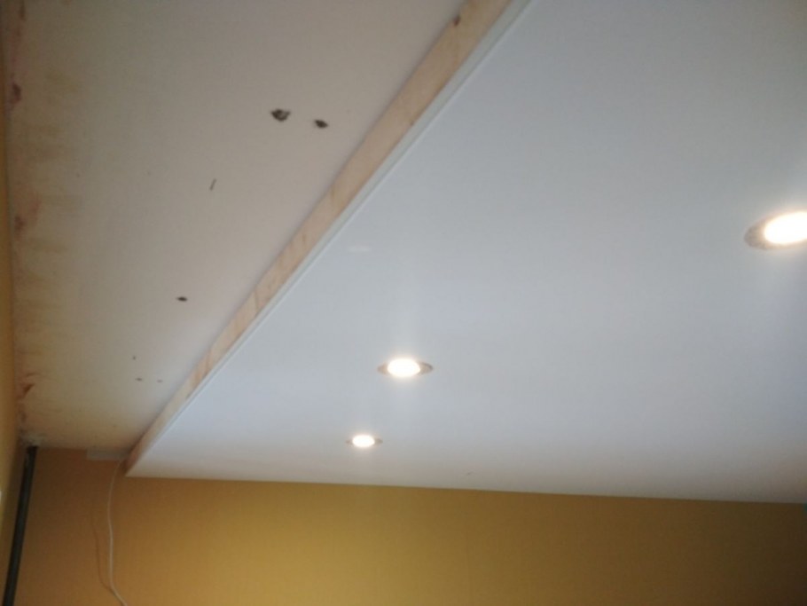 Ниша в натяжном потолке