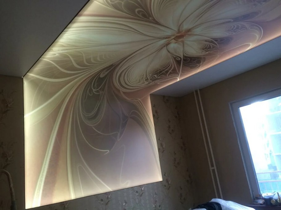 Карнизная подсветка двухуровневого потолка