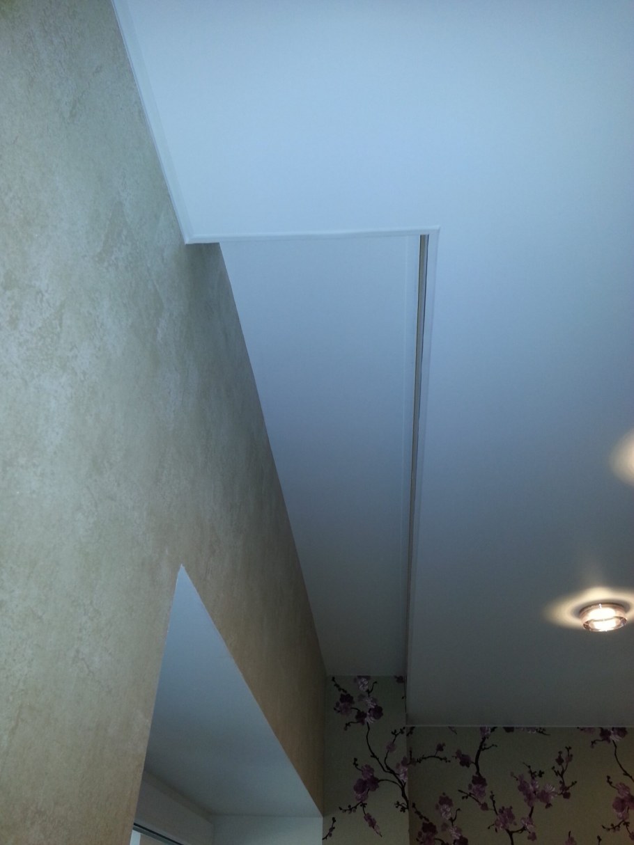 Ниша в натяжном потолке