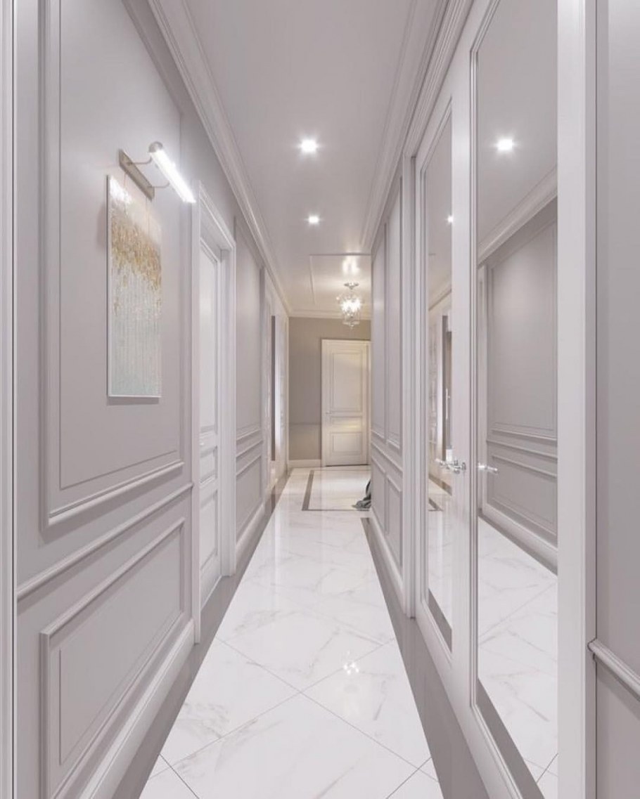 Молдинги в интерьере прихожей