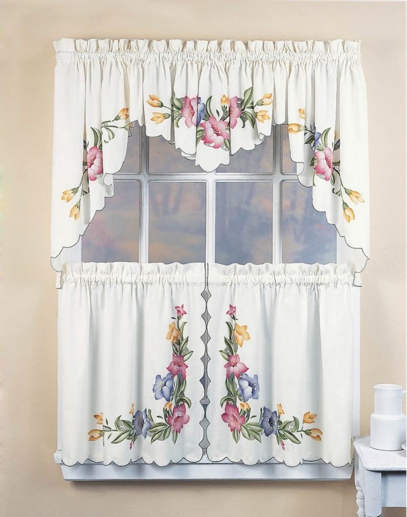 Шторы задергушки в стиле Прованс