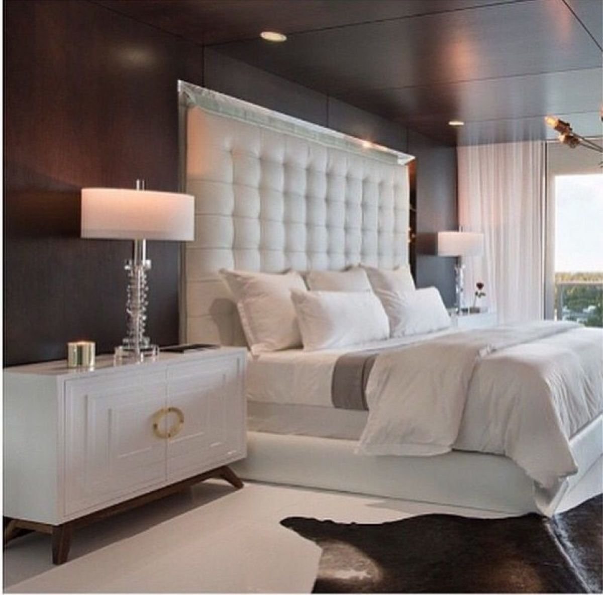Интерьеры белых спален фото. Спальня в современном стиле. Шикарные стильные спальни. Стильный интерьер спальни. Красивая стильная спальня.