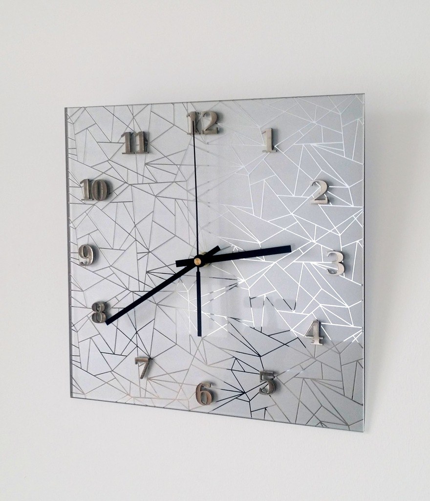 Модные настенные часы 2020 в интерьере