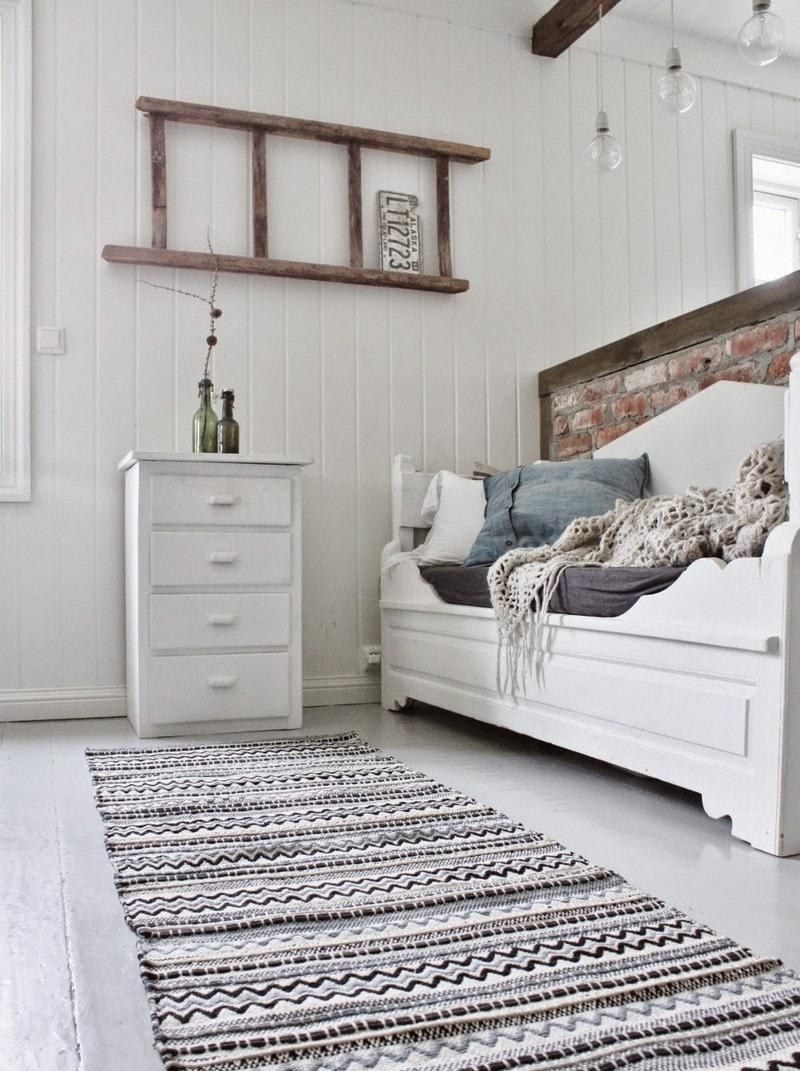 Декоративное изголовье для кровати