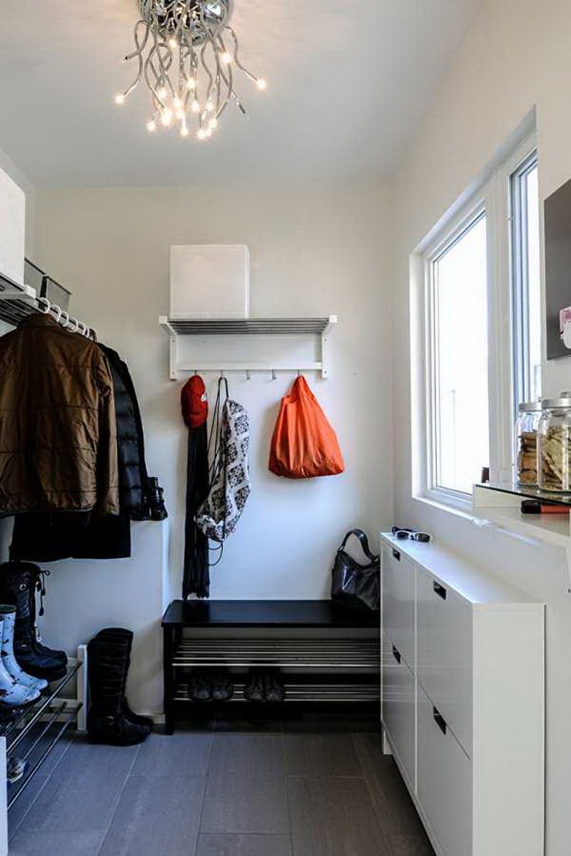 Освещение в маленькой прихожей в скандинавском стиле