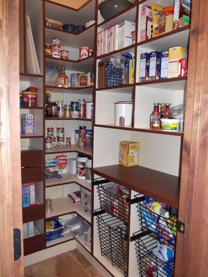 Гардеробная из кладовки