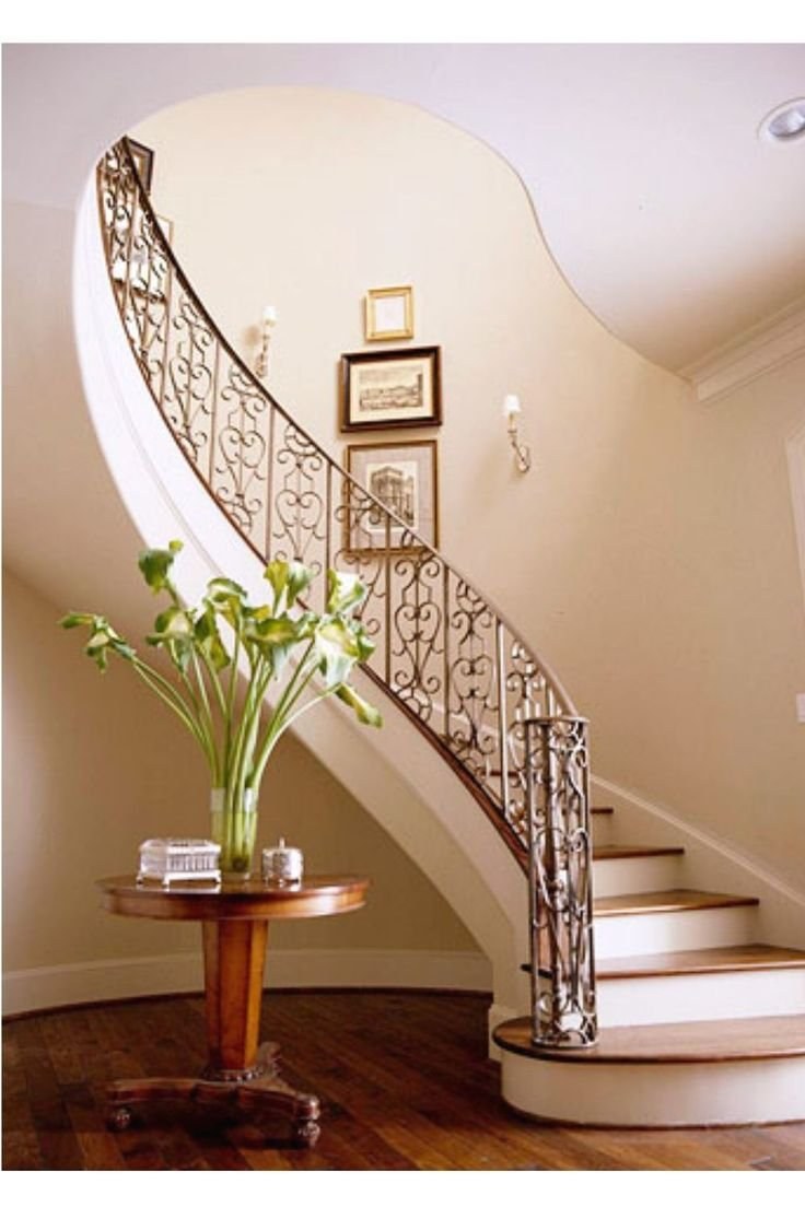 Красивые закругленные лестницы