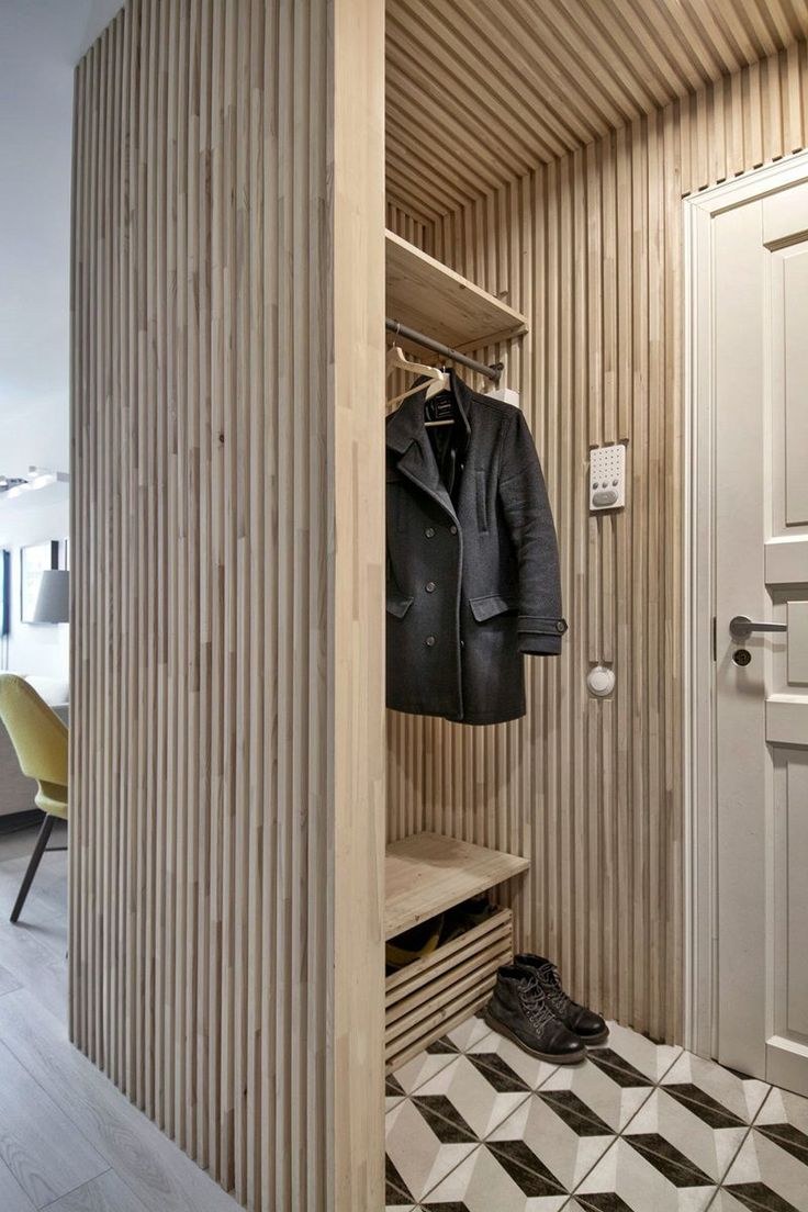 Рейки в коридоре