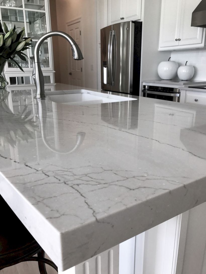 Silestone Classic Calacatta