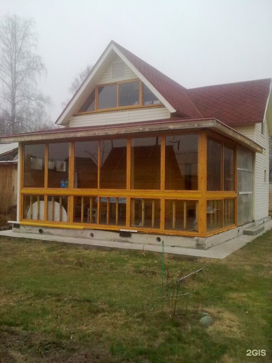Застеклённая веранда к дачному дому