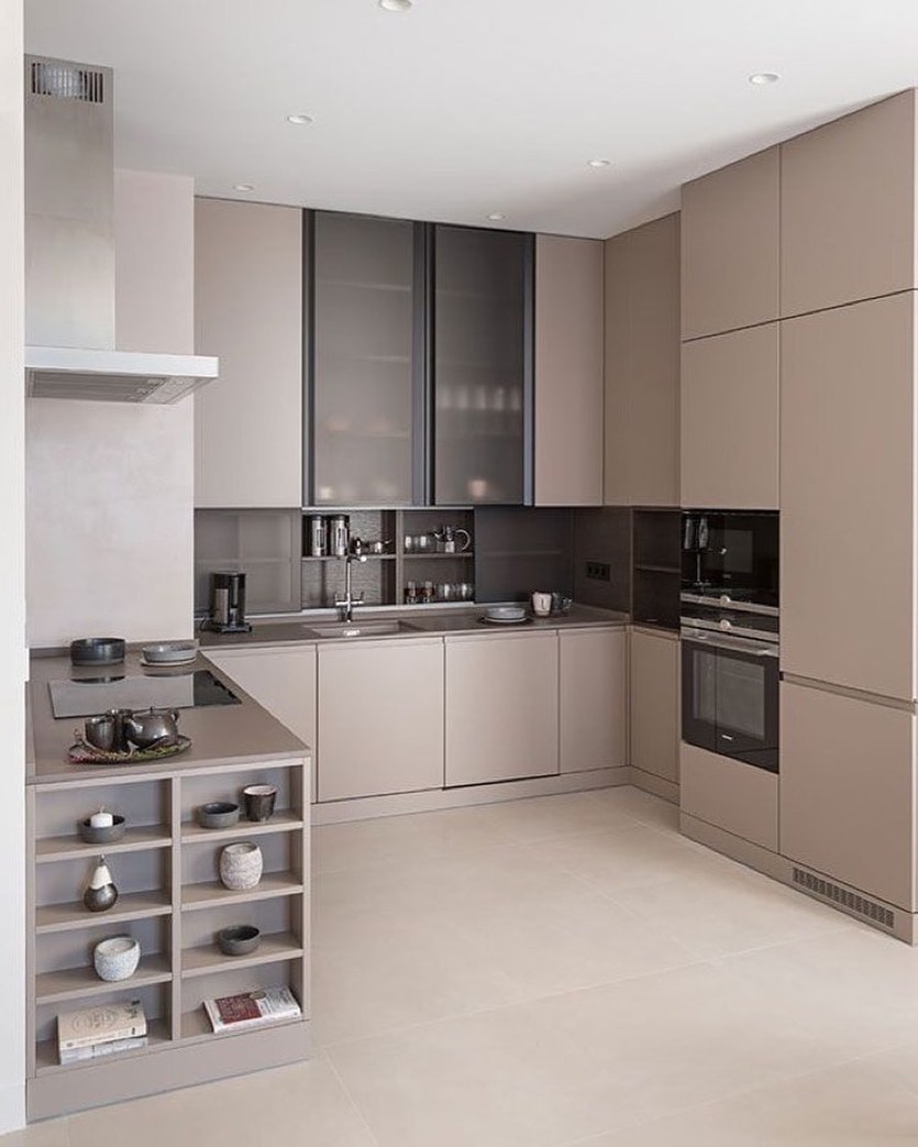 Серо бежевая кухня