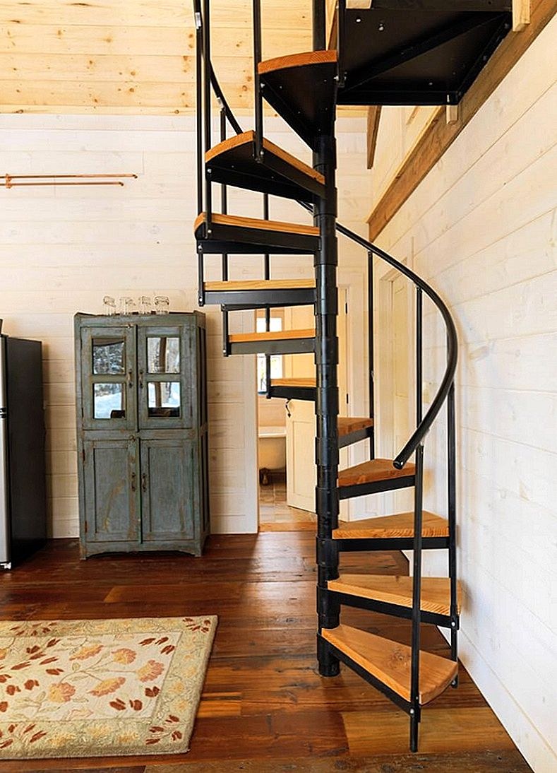 Компактная винтовая лестница