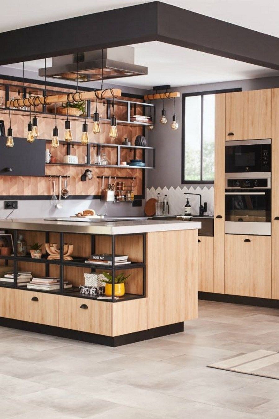 Кухня лофт с полками