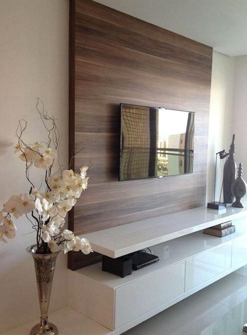 Кирпич и дерево в интерьере гостиной