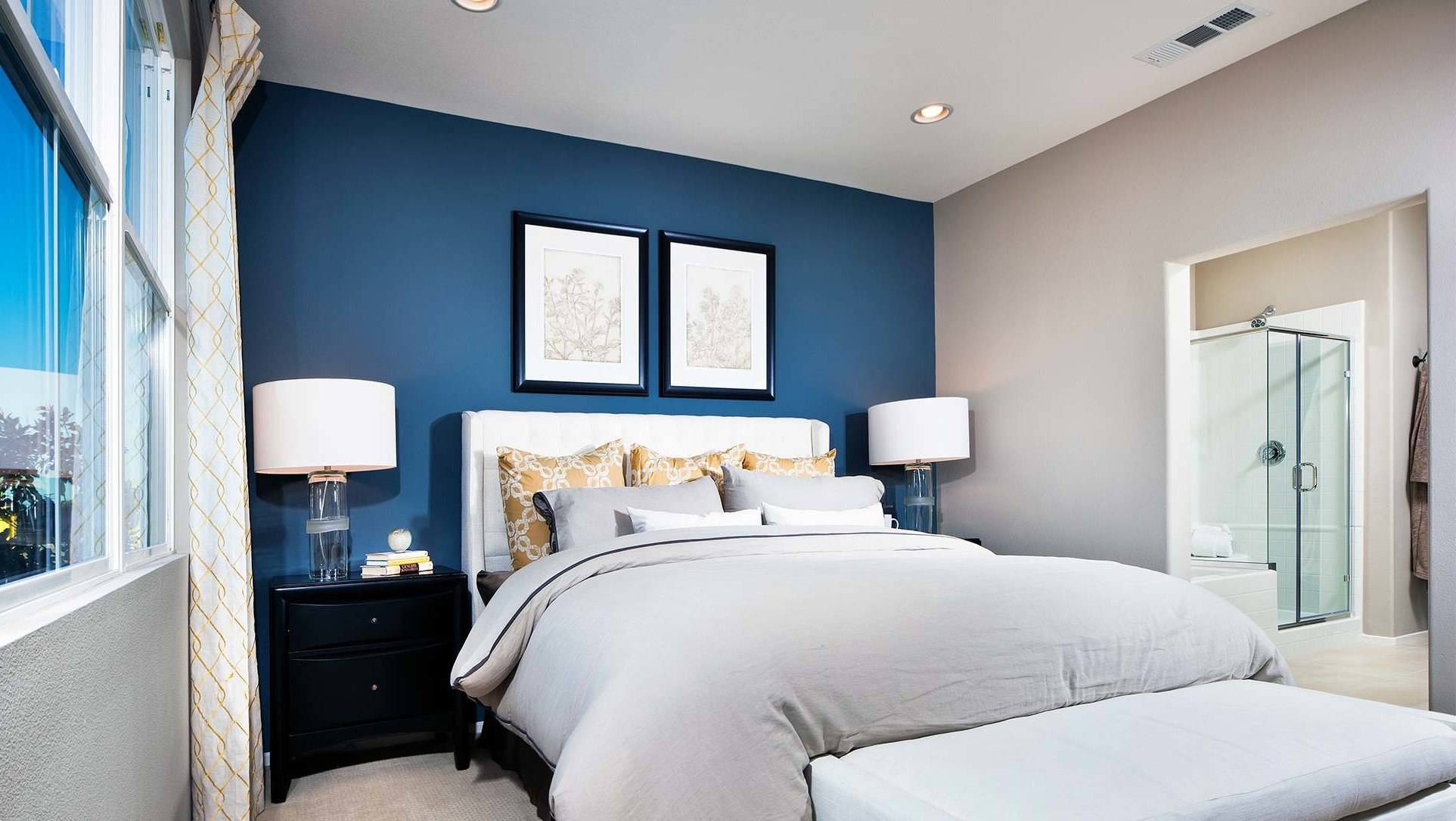 Its a room. Синяя спальня. Спальня в голубом цвете. Покраска стен в спальне. Однотонные стены в интерьере.