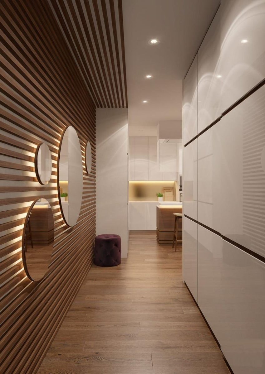 Деревянные рейки в коридоре