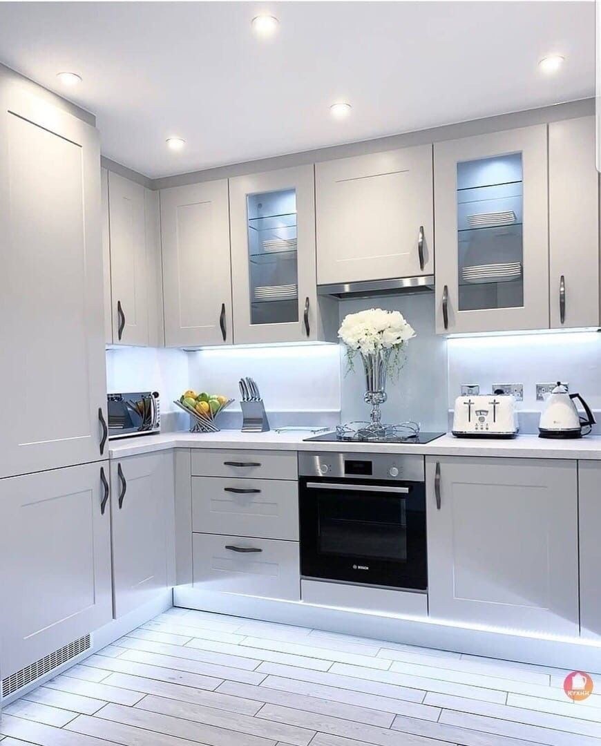 Красивые кухни в светлых тонах