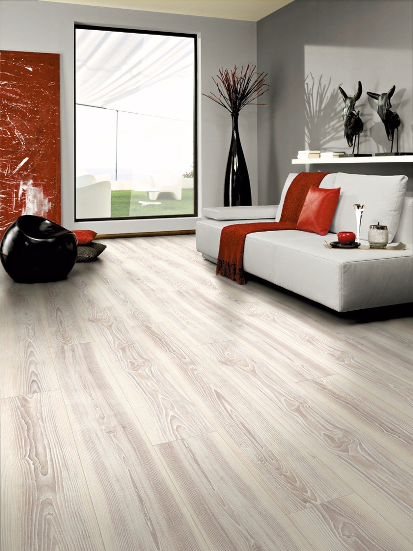 Ламинат для зала в квартире (76 фото)