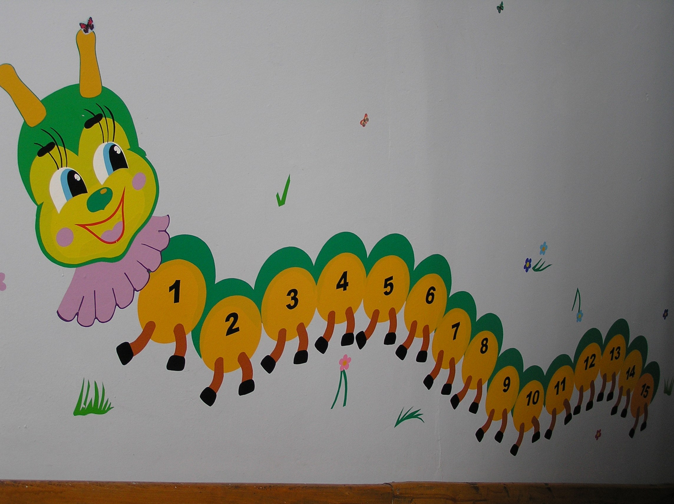 Оформление группы стены. Украсить стену в детском саду. Рисование на стене в детском саду. Рисунки на стенах в детском саду. Рисунки на стенах в детском саду в группе.