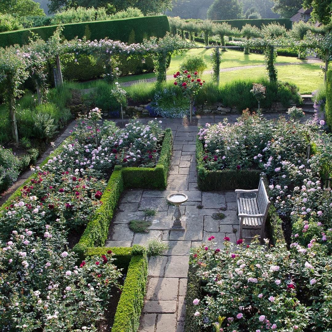 Верховой сад. Английский сад Таун Плейс. Английский сад розарий. Декоративный огород. Сад во французском стиле.