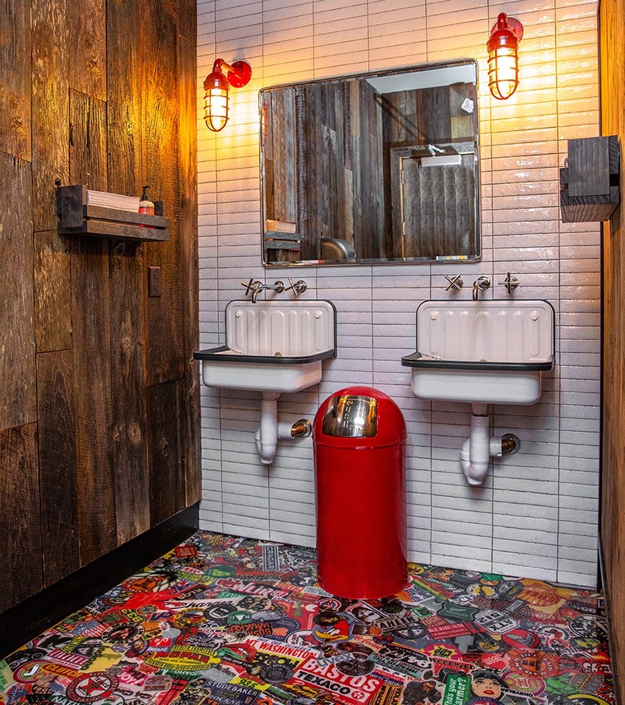 Туалетная комната в ресторане